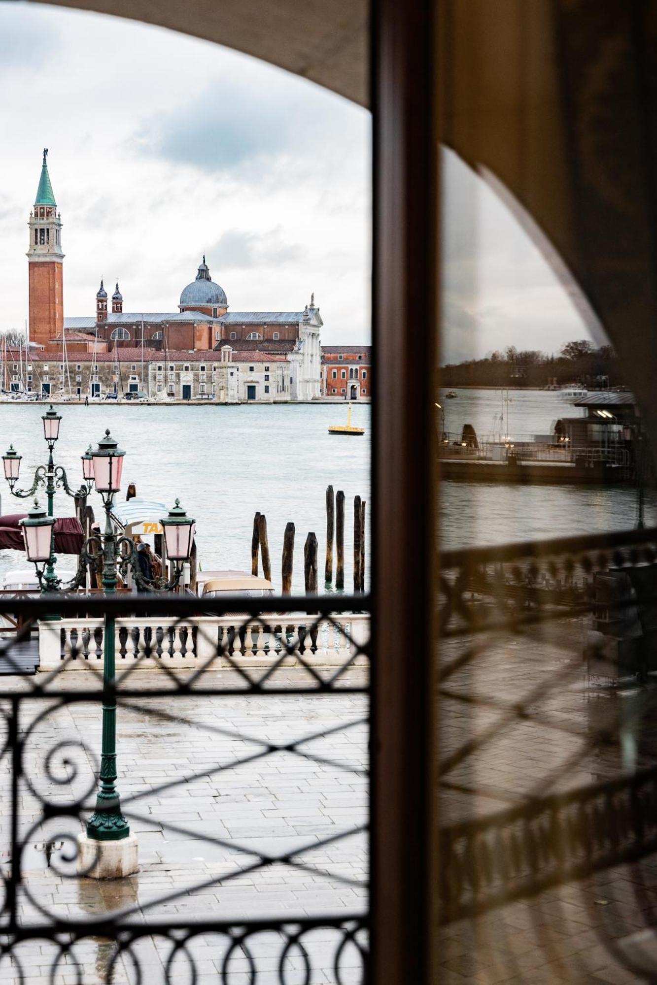 Londra Palace Venezia Экстерьер фото